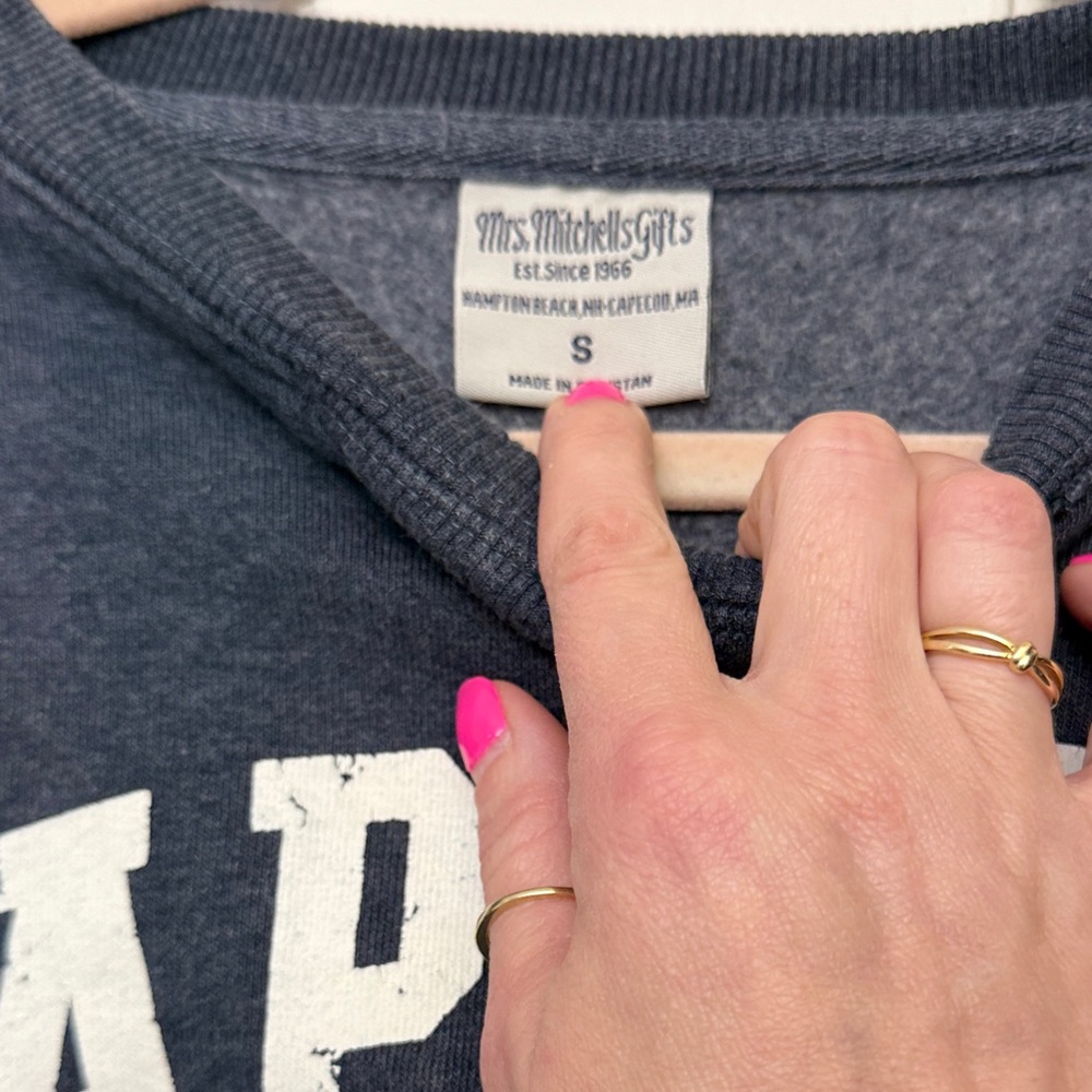 Super soft Navy Cape Cod Sweatshirt - Picture 3 of 4